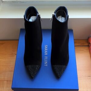 BNIB Sz 37 black velvet Sarah Flint boots